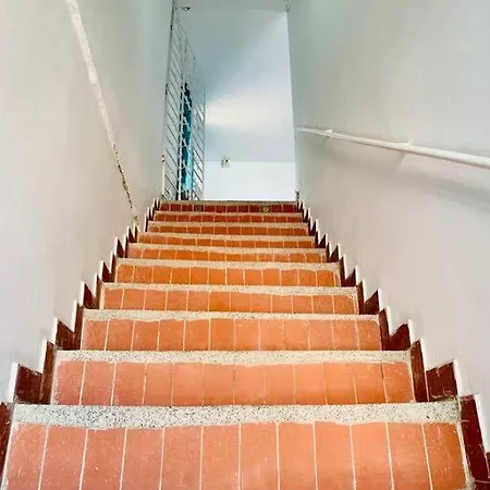 For 8, Near To The Beaches And Downtown Apartamento