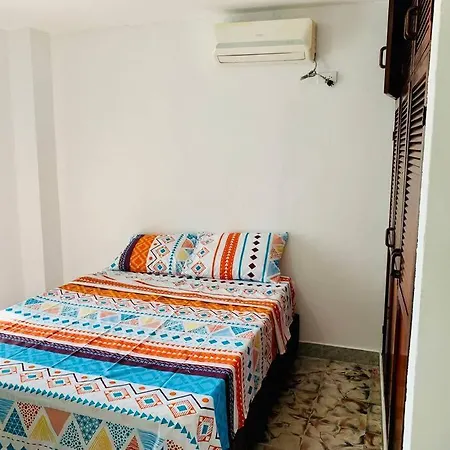 For 8, Near To The Beaches And Downtown Apartamento